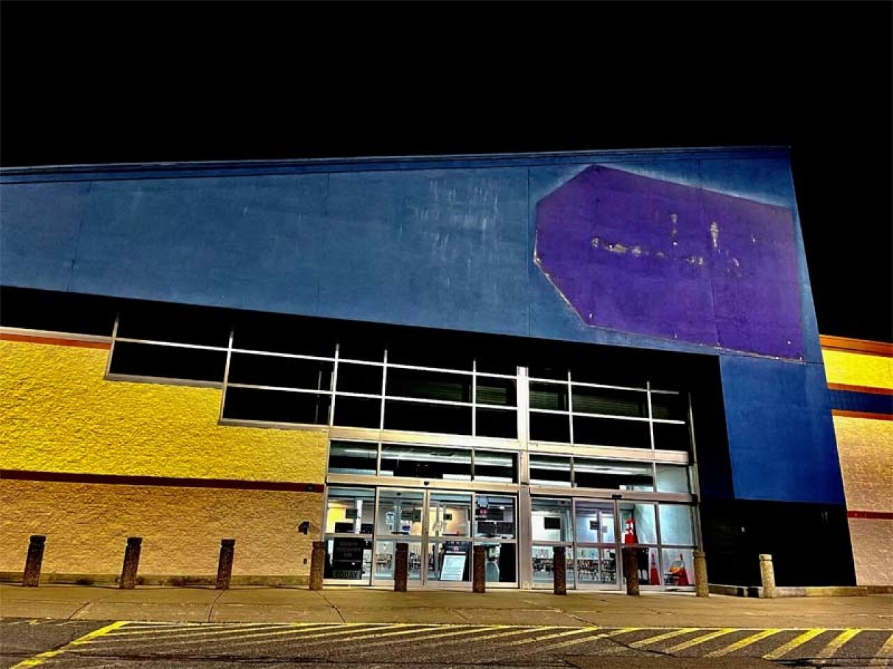 Editorial: A Fading Mall Sparks Our Imagination