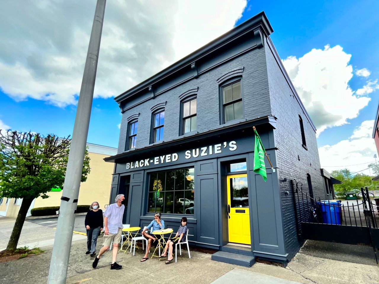 Black-Eyed Suzie's Comes to Uptown