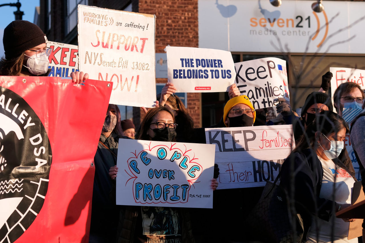 Progressives Push to Ban Some Short-Term Rentals