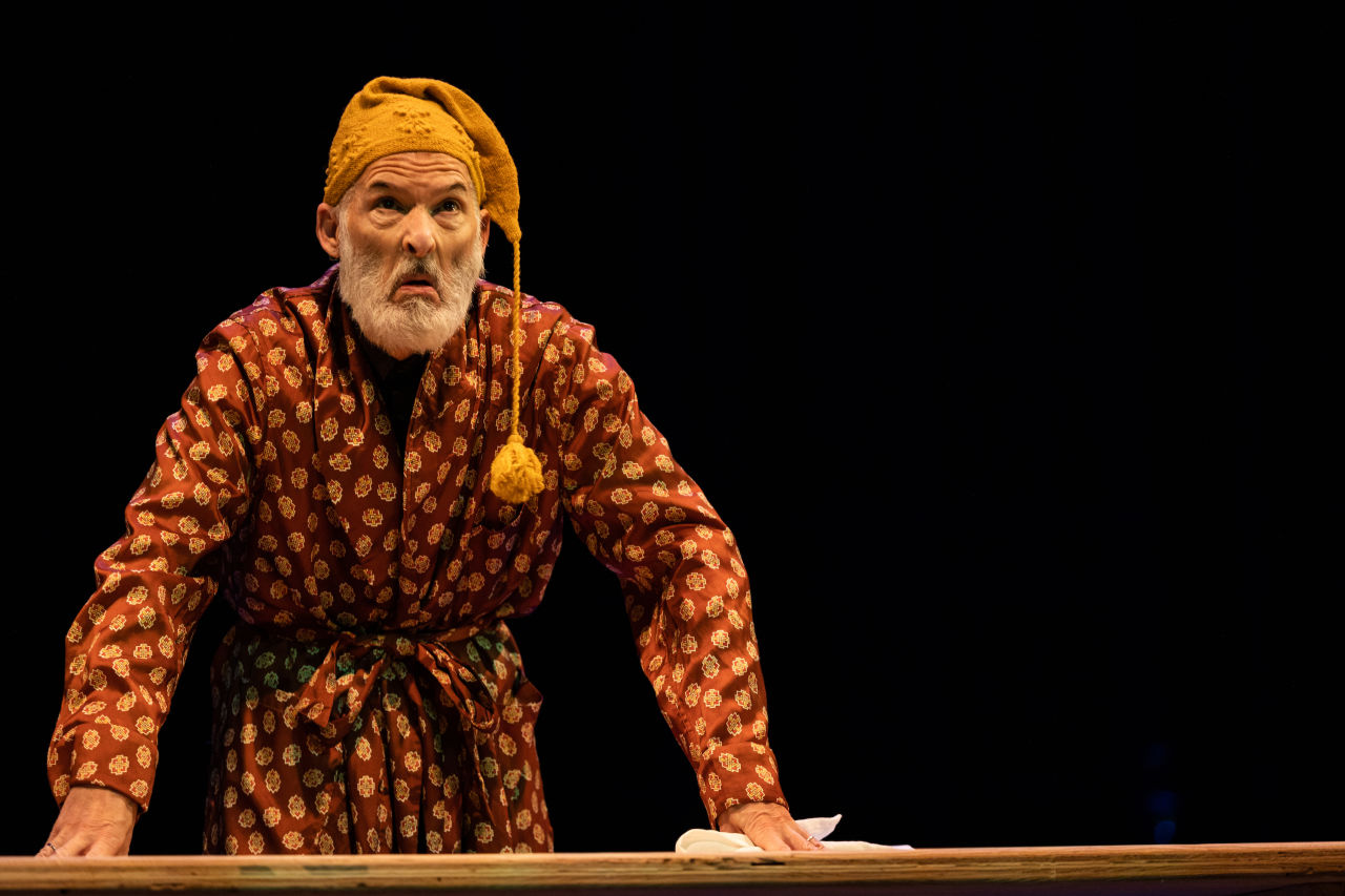 Bard Offers Holiday Classics on Stage