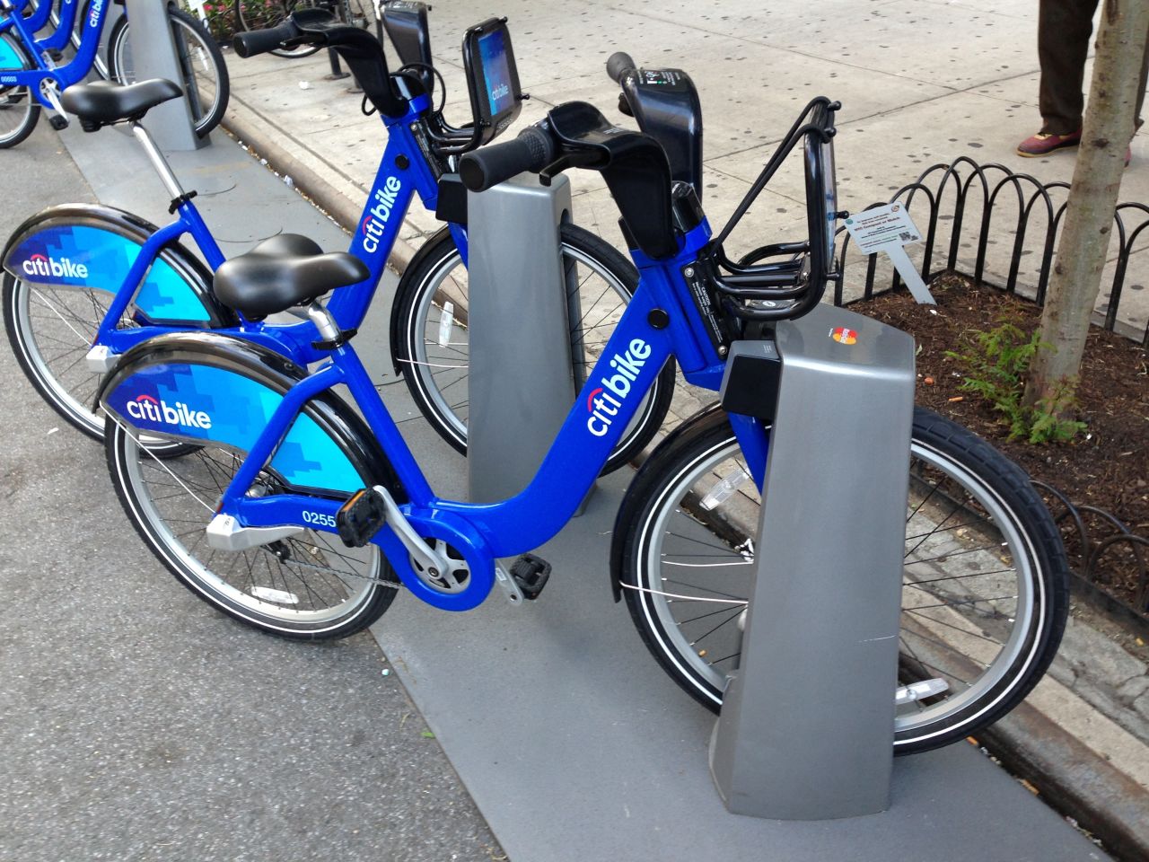 Kingston Lawmakers to Mull Widening Legalization of E-Bikes, Electric Scooters